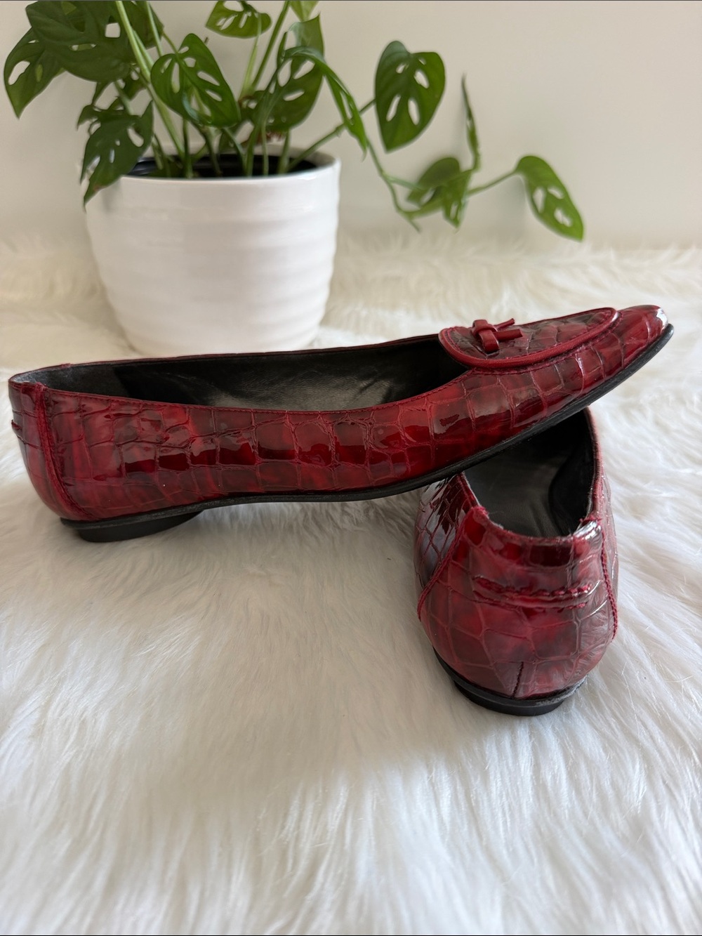 Stuart Weitzman Red Croc-Embossed Pointed Toe Flats with Knot Accent - Picture 7 of 14